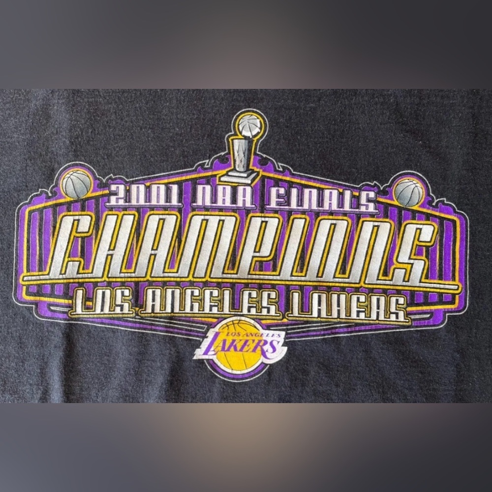 Vintage Los Angeles Lakers 2001 NBA Finals Champions T Shirt Size Large Kobe